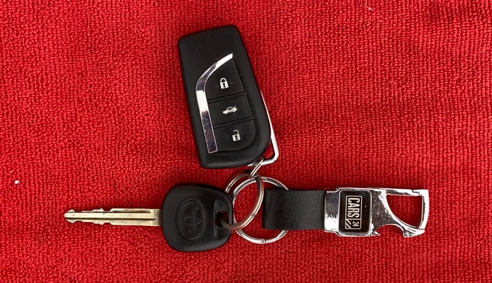 2018 Toyota YARIS J MT, Petrol, Manual, 78,232 km, Key Close Up
