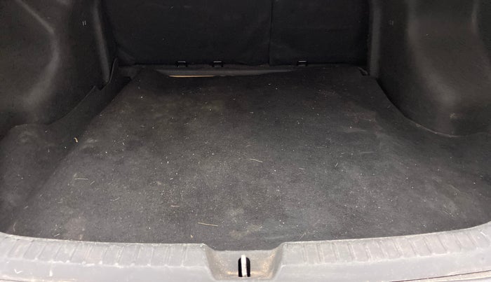 2018 Toyota YARIS J MT, Petrol, Manual, 78,232 km, Boot Inside