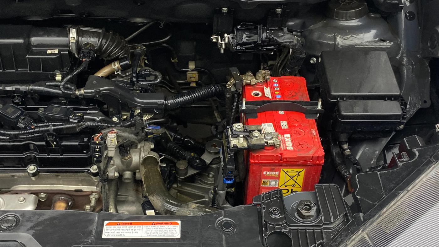 2022 Maruti XL6 ALPHA MT, Petrol, Manual, 58,554 km, Engine View - Left