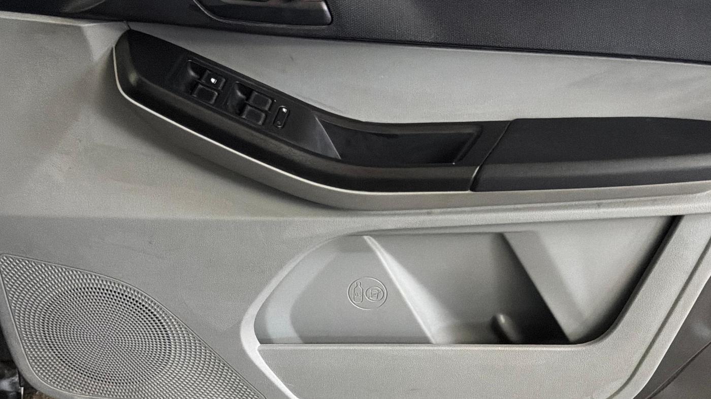 2022 Tata Tiago XT CNG, CNG, Manual, 51,068 km, Driver Side Door Panels Control