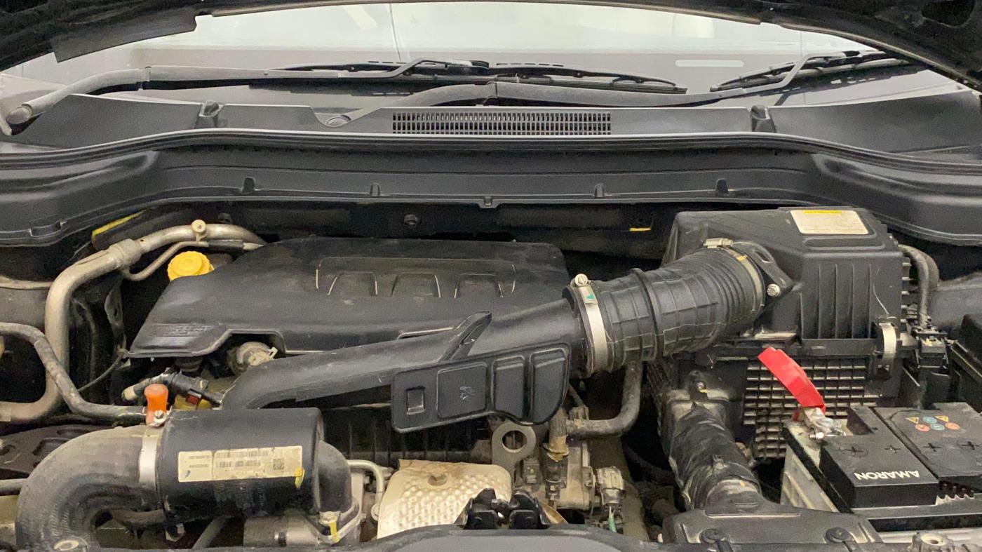 2022 Mahindra XUV300 W8 1.2 PETROL, Petrol, Manual, 41,698 km, Engine View