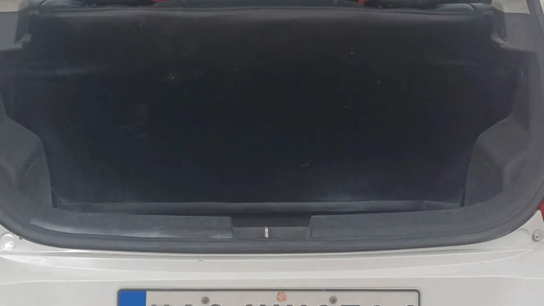 2013 Maruti Swift ZXI, Petrol, Manual, 66,222 km, Boot Inside