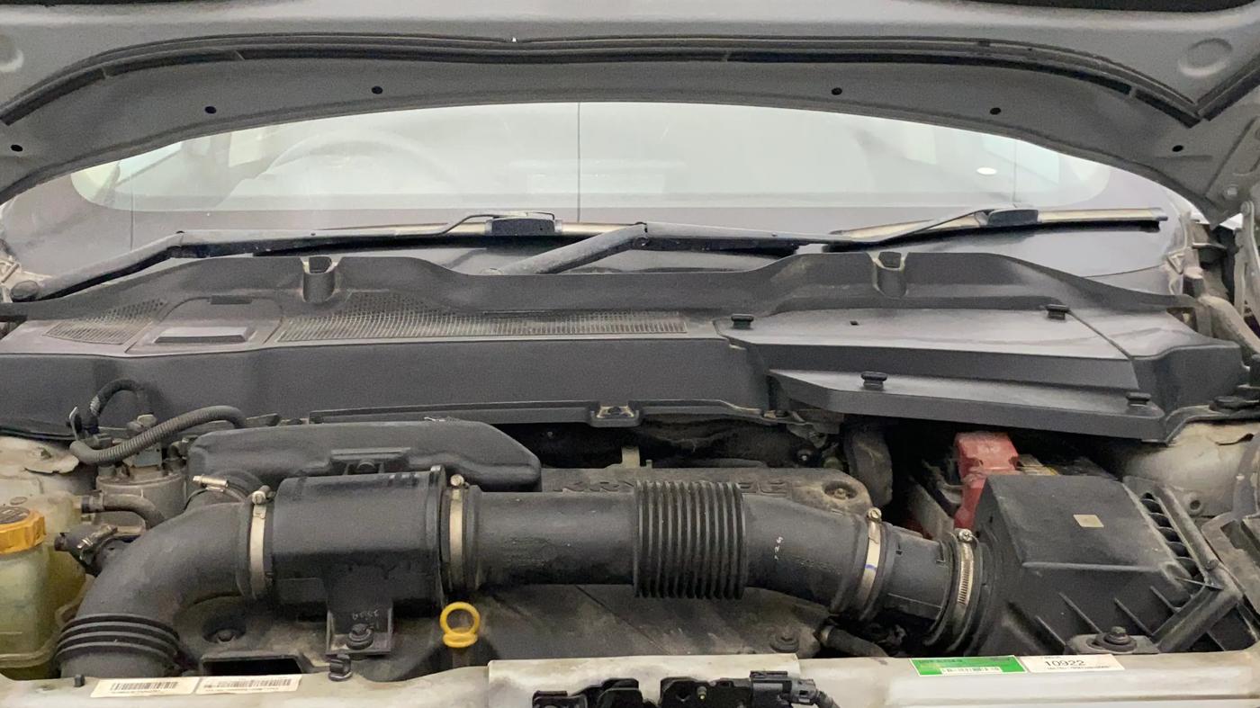 2024 Tata Safari PURE (O), Diesel, Manual, 68,201 km, Engine View