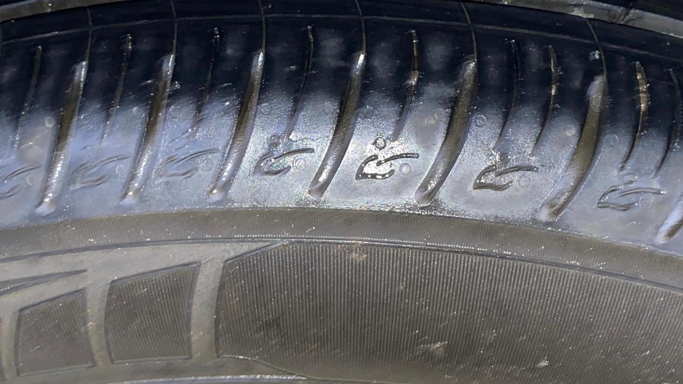 2021 Hyundai VENUE SX 1.0 TURBO IMT, Petrol, Manual, 27,095 km, Left Rear Tyre Tread