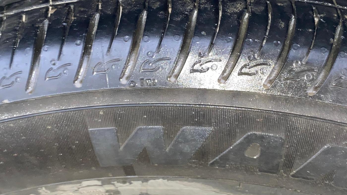 2021 Hyundai VENUE SX 1.0 TURBO IMT, Petrol, Manual, 27,095 km, Right Front Tyre Tread