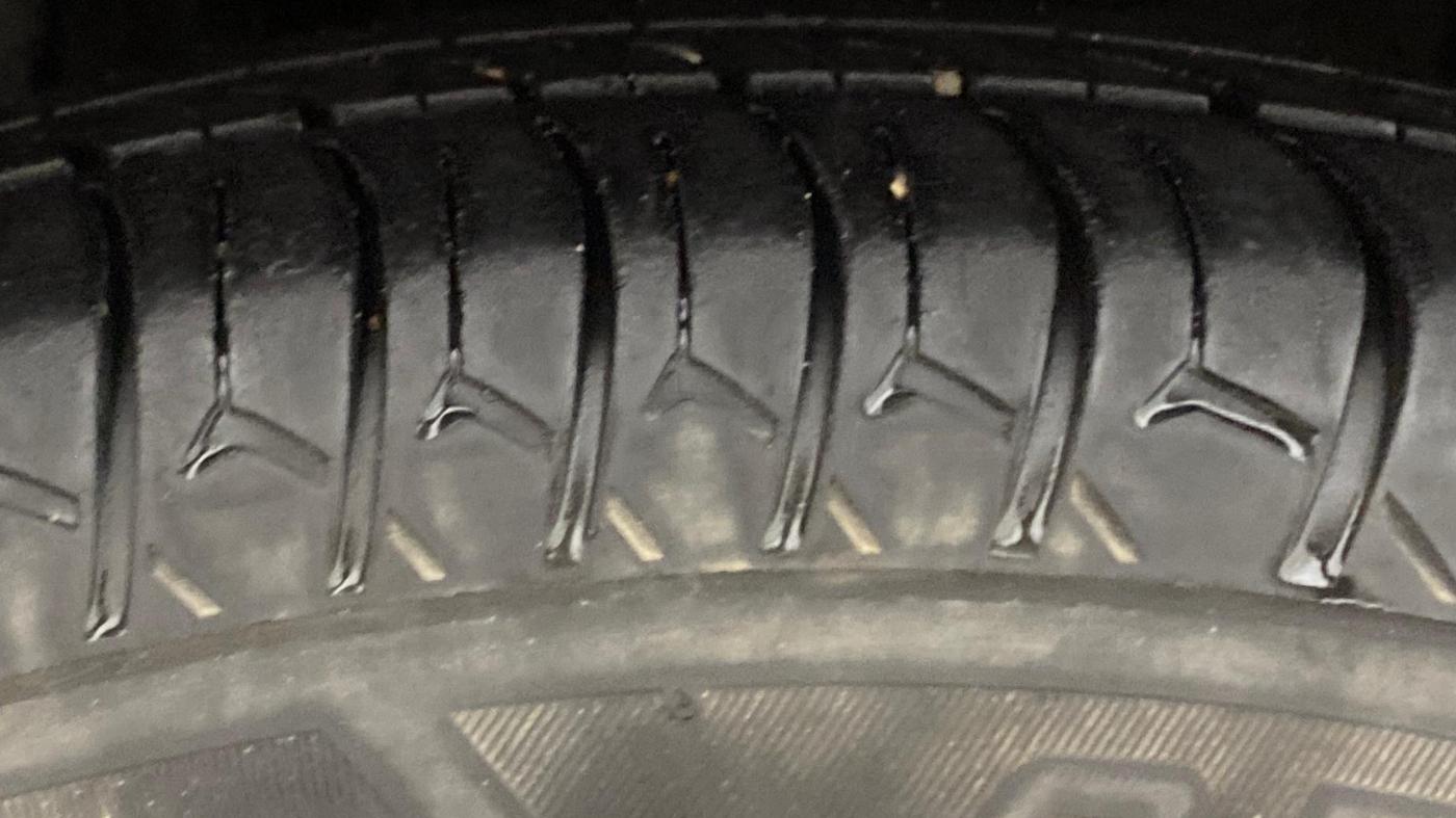 2014 Maruti Alto 800 LXI, Petrol, Manual, 95,572 km, Right Rear Tyre Tread