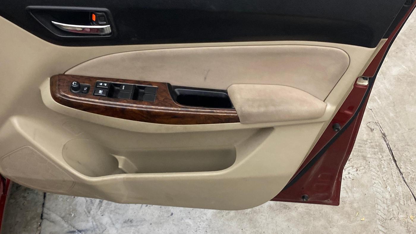 2019 Maruti Dzire ZXI AMT, Petrol, Automatic, 70,413 km, Driver Side Door Panels Control