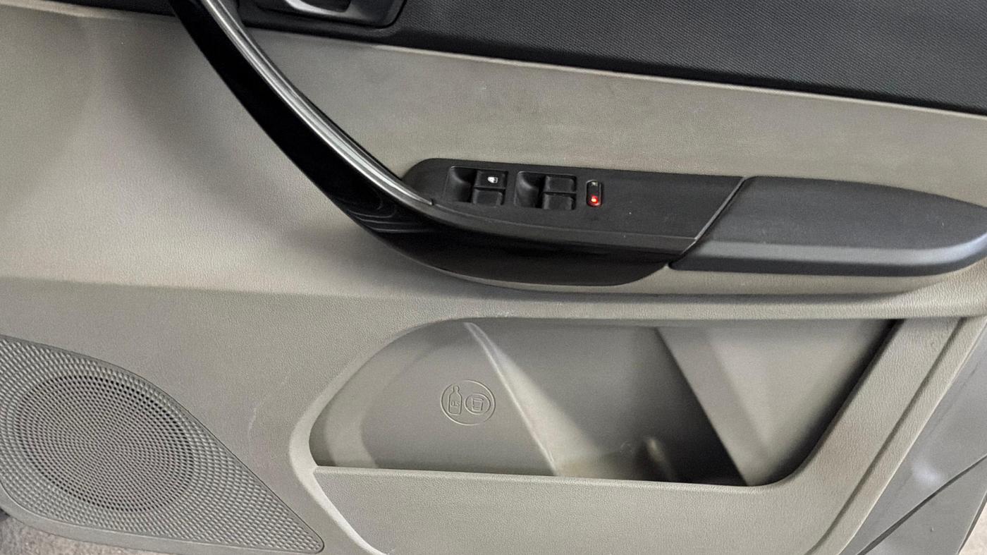 2018 Tata Tiago XM PETROL, Petrol, Manual, 47,355 km, Driver Side Door Panels Control