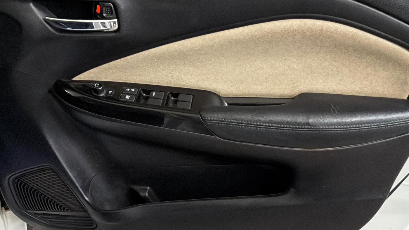 2023 Toyota Glanza G E-CNG, CNG, Manual, 73,157 km, Driver Side Door Panels Control
