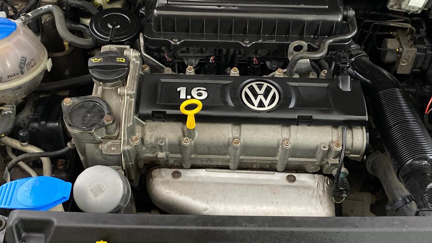 2015 Volkswagen Vento HIGHLINE 1.6 MPI, Petrol, Manual, 51,304 km, Engine View - Right