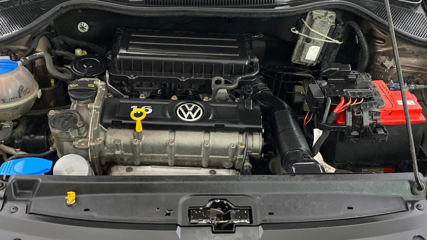 2015 Volkswagen Vento HIGHLINE 1.6 MPI, Petrol, Manual, 51,304 km, Engine View