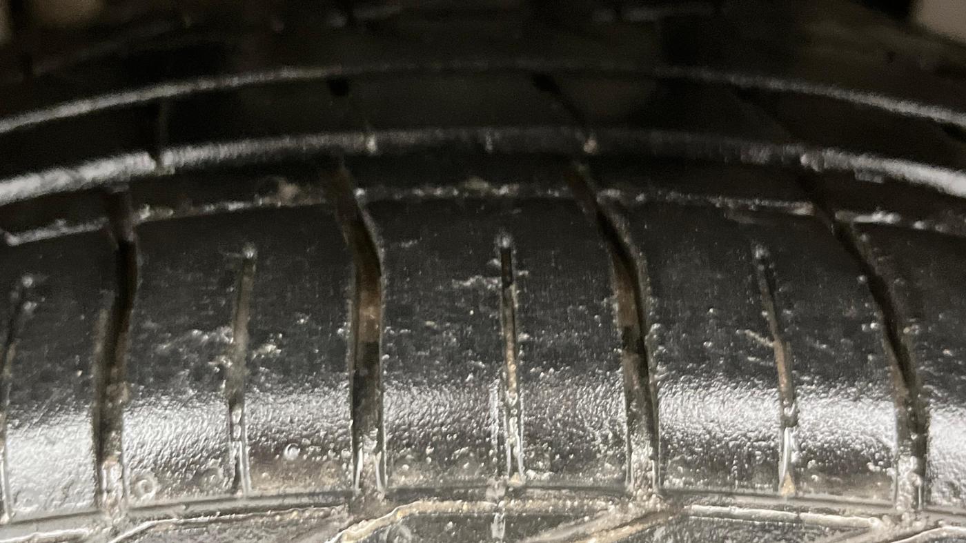 2021 Tata NEXON XZA PLUS PETROL, Petrol, Automatic, 32,274 km, Right Front Tyre Tread