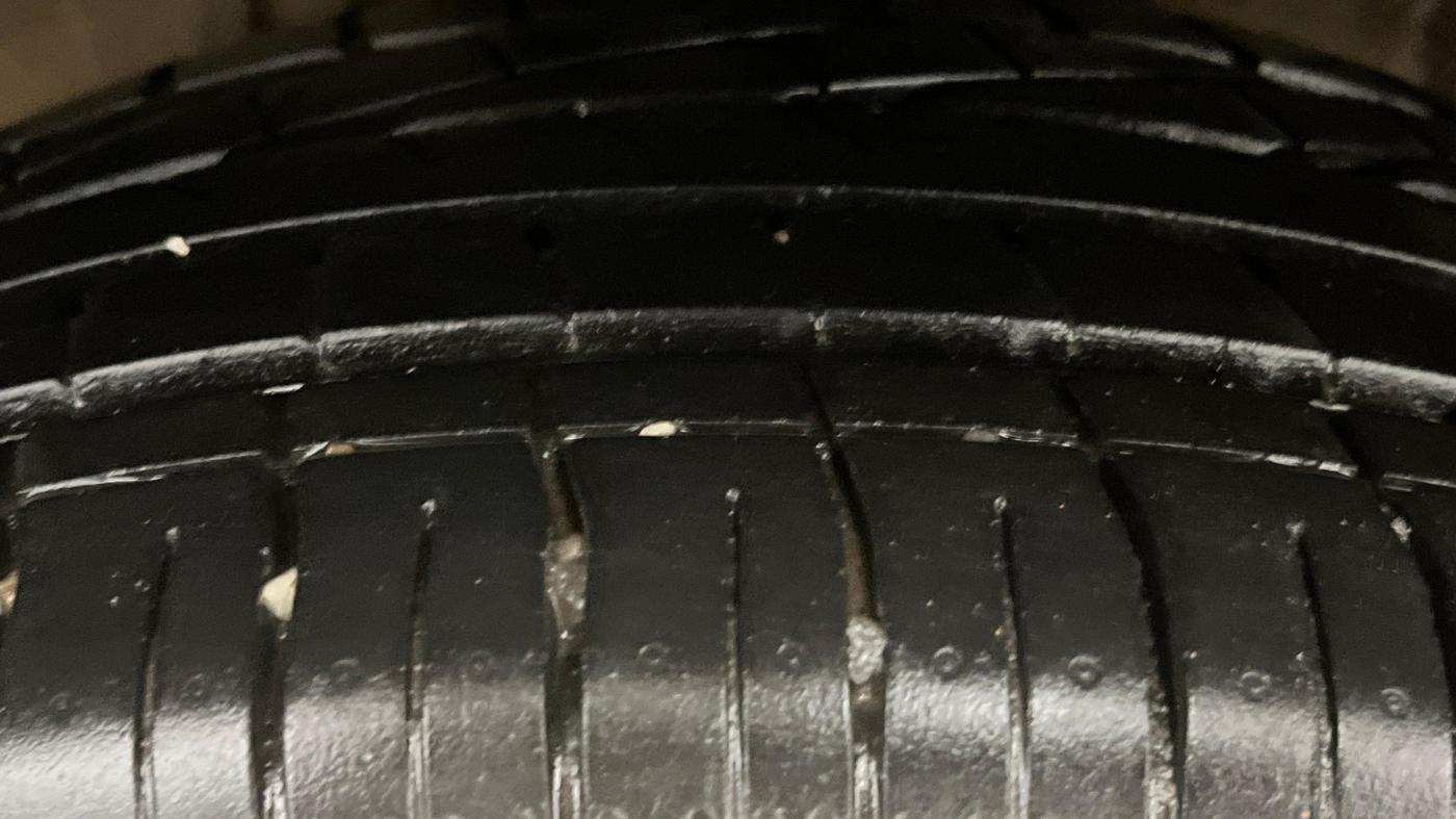 2021 Tata NEXON XZA PLUS PETROL, Petrol, Automatic, 32,274 km, Right Rear Tyre Tread