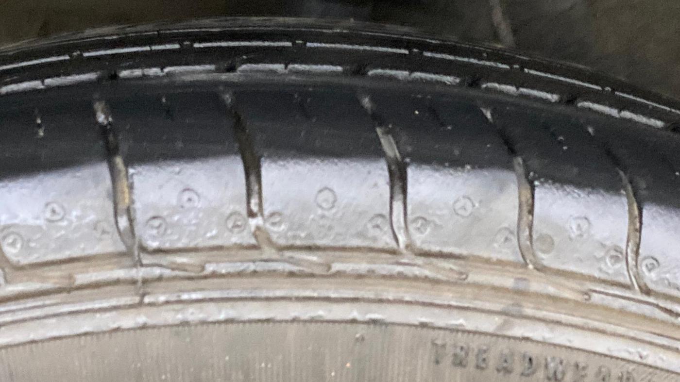 2021 Tata NEXON XM PETROL, Petrol, Manual, 27,496 km, Right Rear Tyre Tread