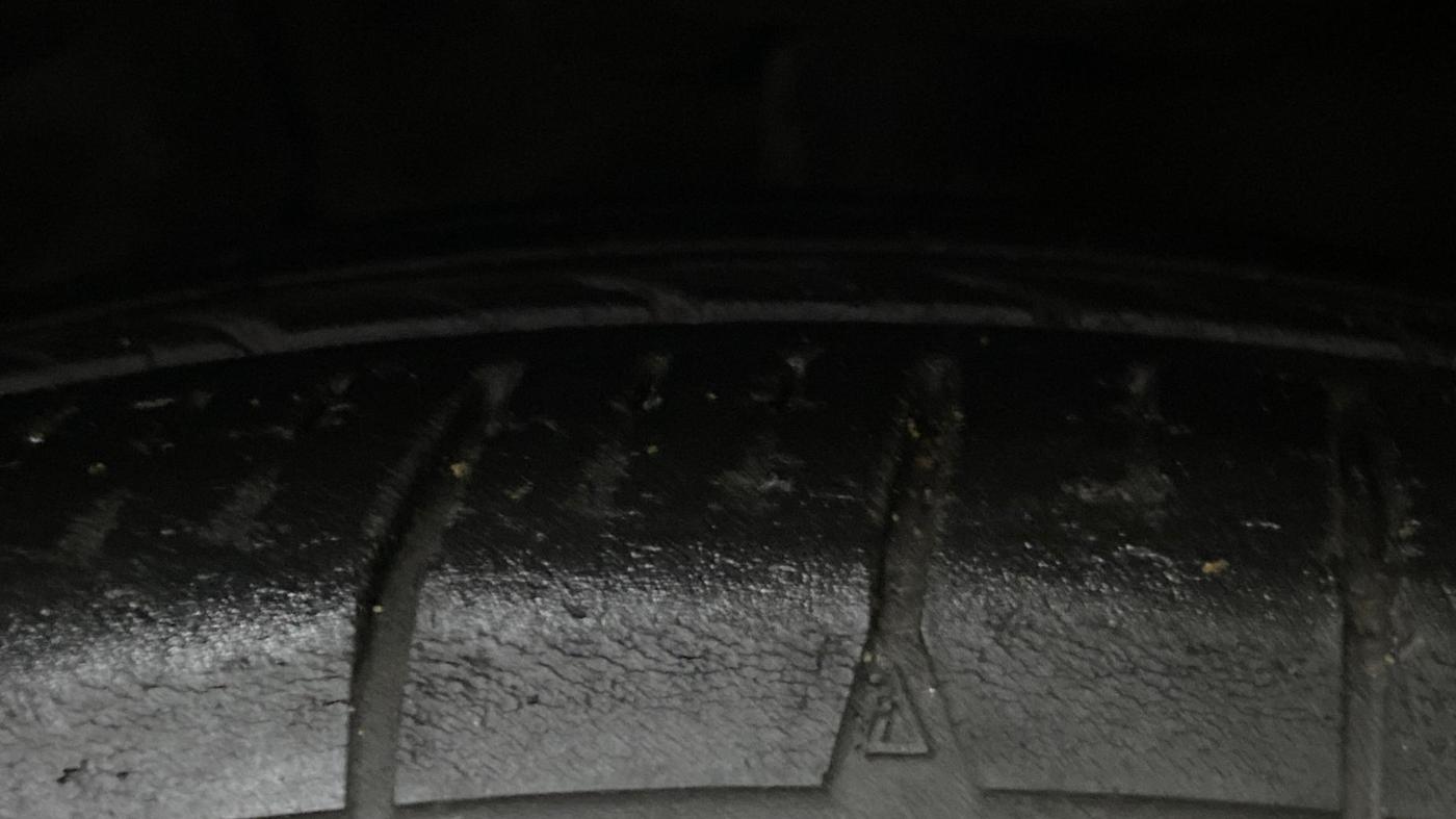 2021 MG HECTOR SHARP 1.5 PETROL CVT, Petrol, Automatic, 91,984 km, Left Front Tyre Tread