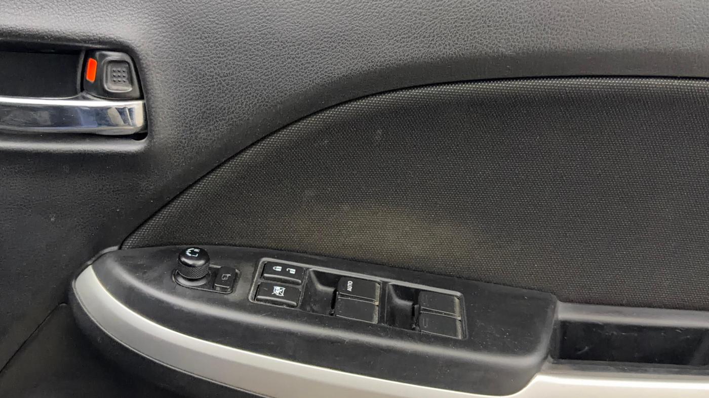 2018 Maruti Baleno ALPHA CVT PETROL 1.2, Petrol, Automatic, 50,555 km, Driver Side Door Panels Control
