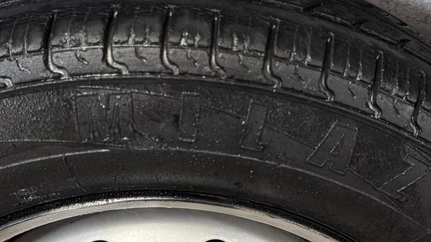 2015 Maruti Wagon R 1.0 LXI, Petrol, Manual, 88,867 km, Right Rear Tyre Tread