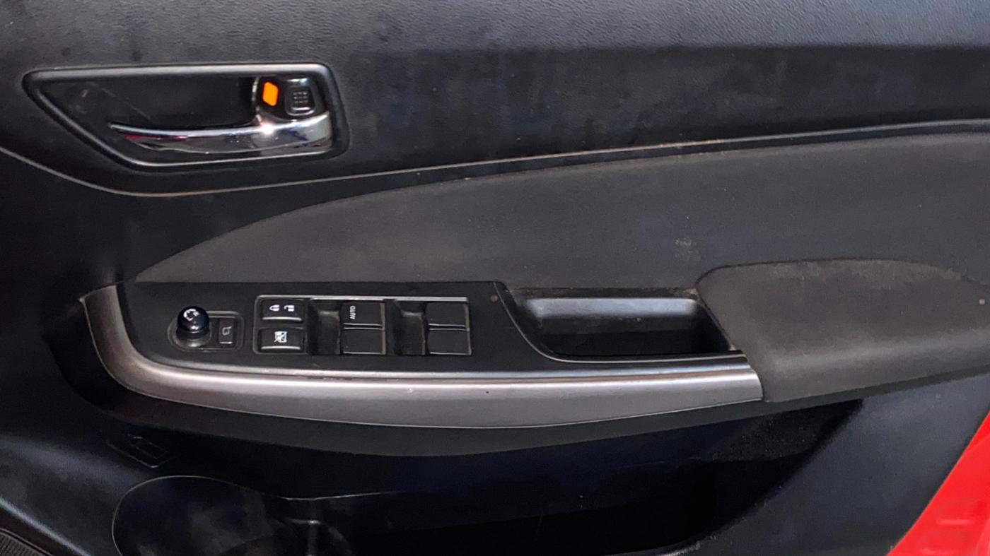 2021 Maruti Swift ZXI PLUS AMT, Petrol, Automatic, 76,604 km, Driver Side Door Panels Control