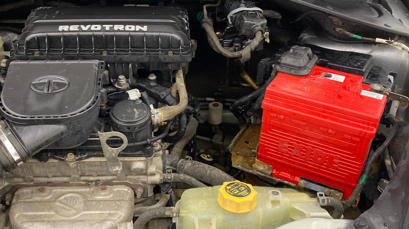 2018 Tata Tiago XT PETROL, Petrol, Manual, 85,465 km, Engine View - Left