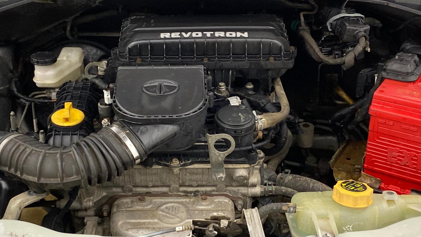 2018 Tata Tiago XT PETROL, Petrol, Manual, 85,465 km, Engine View