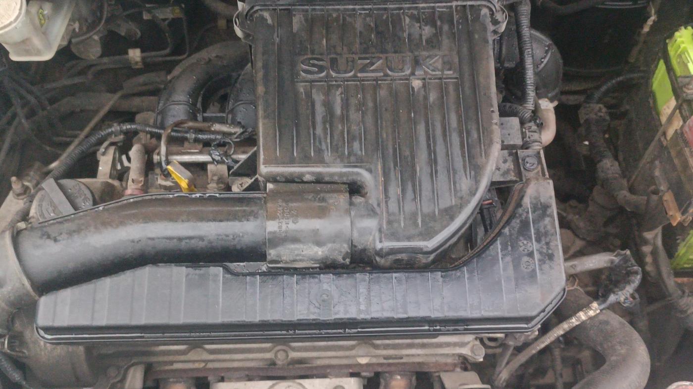 2014 Maruti Ertiga ZXI, Petrol, Manual, 1,22,203 km, Engine View