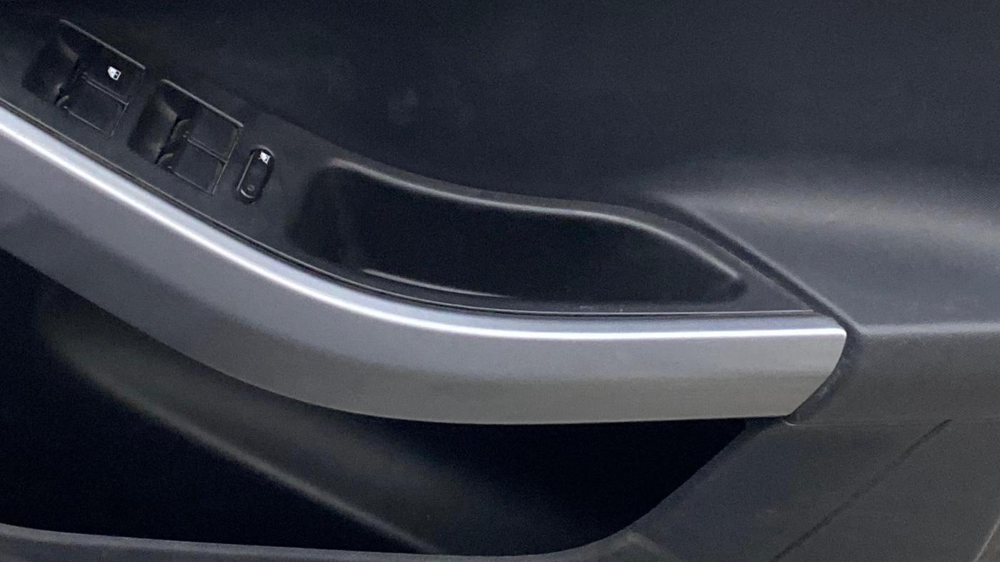 2023 Tata NEXON XM PETROL, Petrol, Manual, 56,742 km, Driver Side Door Panels Control