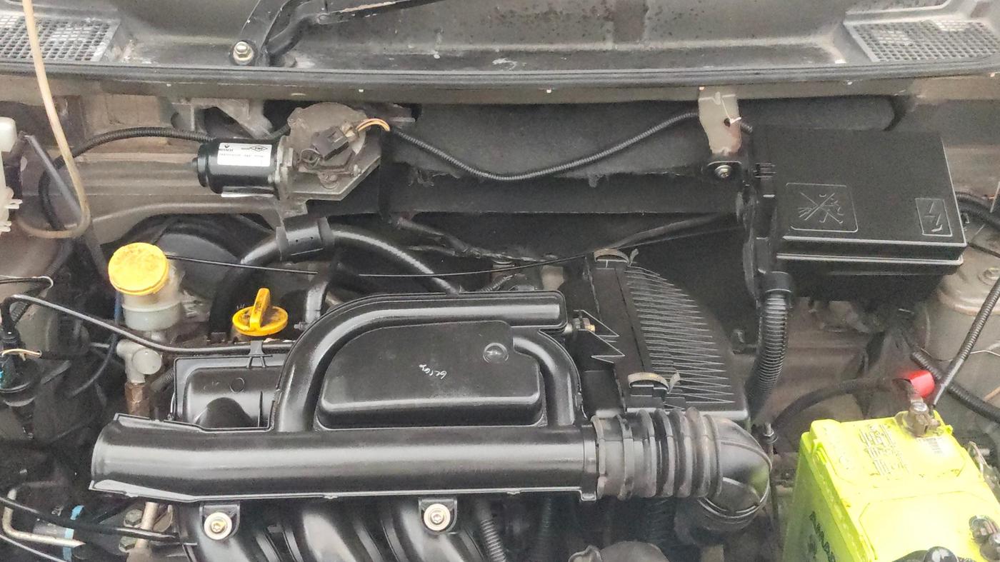 2015 Renault Kwid RXT 0.8, Petrol, Manual, 26,345 km, Engine View