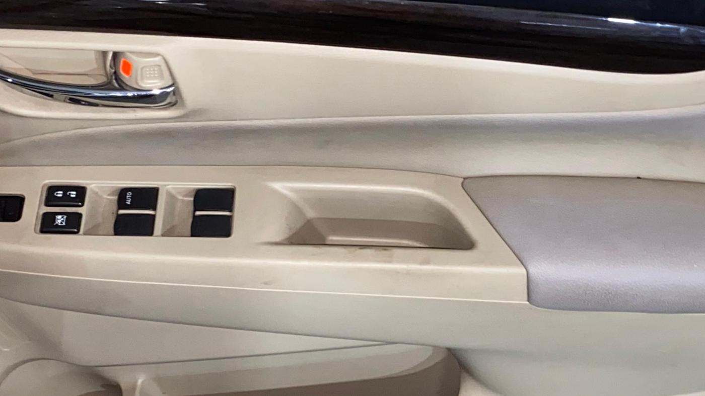 2017 Maruti Ciaz ALPHA 1.4 PETROL, Petrol, Manual, 35,251 km, Driver Side Door Panels Control