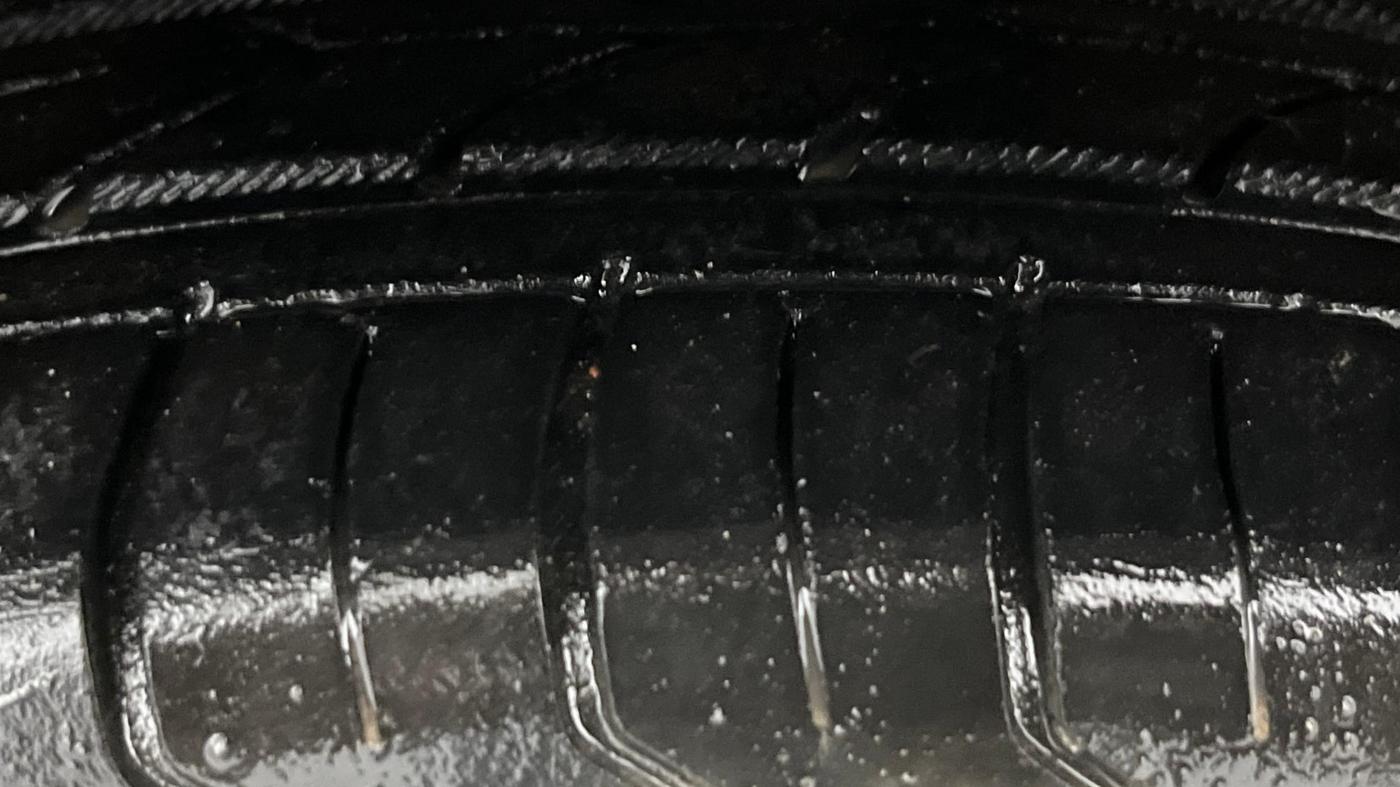 2015 Toyota Etios VX, Petrol, Manual, 62,943 km, Right Front Tyre Tread