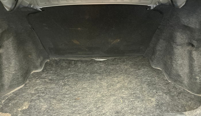 2017 Honda Amaze 1.2L I-VTEC S OPT, Petrol, Manual, 69,706 km, Boot Inside