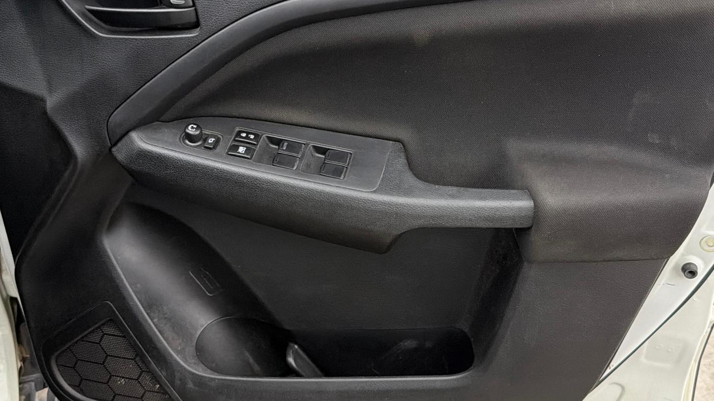 2023 Maruti BREZZA VXI AT SMART HYBRID, Petrol, Automatic, 56,120 km, Driver Side Door Panels Control