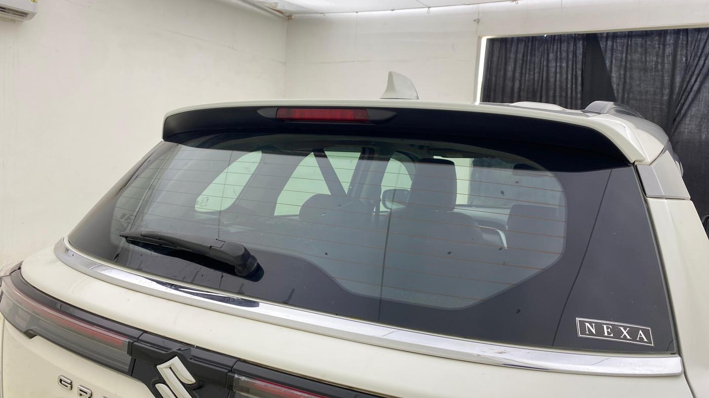 2023 Maruti Grand Vitara ALPHA SMART HYBRID AT, Petrol, Automatic, 1,24,028 km, Rear Wiper