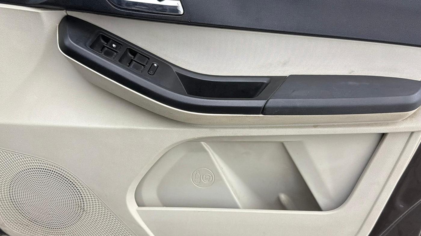 2021 Tata Tiago XZ PLUS CNG, CNG, Manual, 58,464 km, Driver Side Door Panels Control