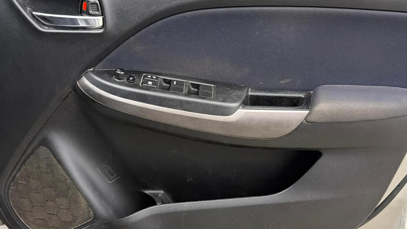 2019 Maruti Baleno ZETA PETROL 1.2, Petrol, Manual, 91,639 km, Driver Side Door Panels Control