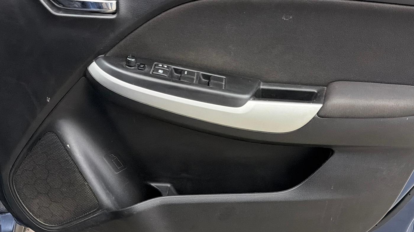 2017 Maruti Baleno DELTA CVT PETROL 1.2, Petrol, Automatic, 46,518 km, Driver Side Door Panels Control