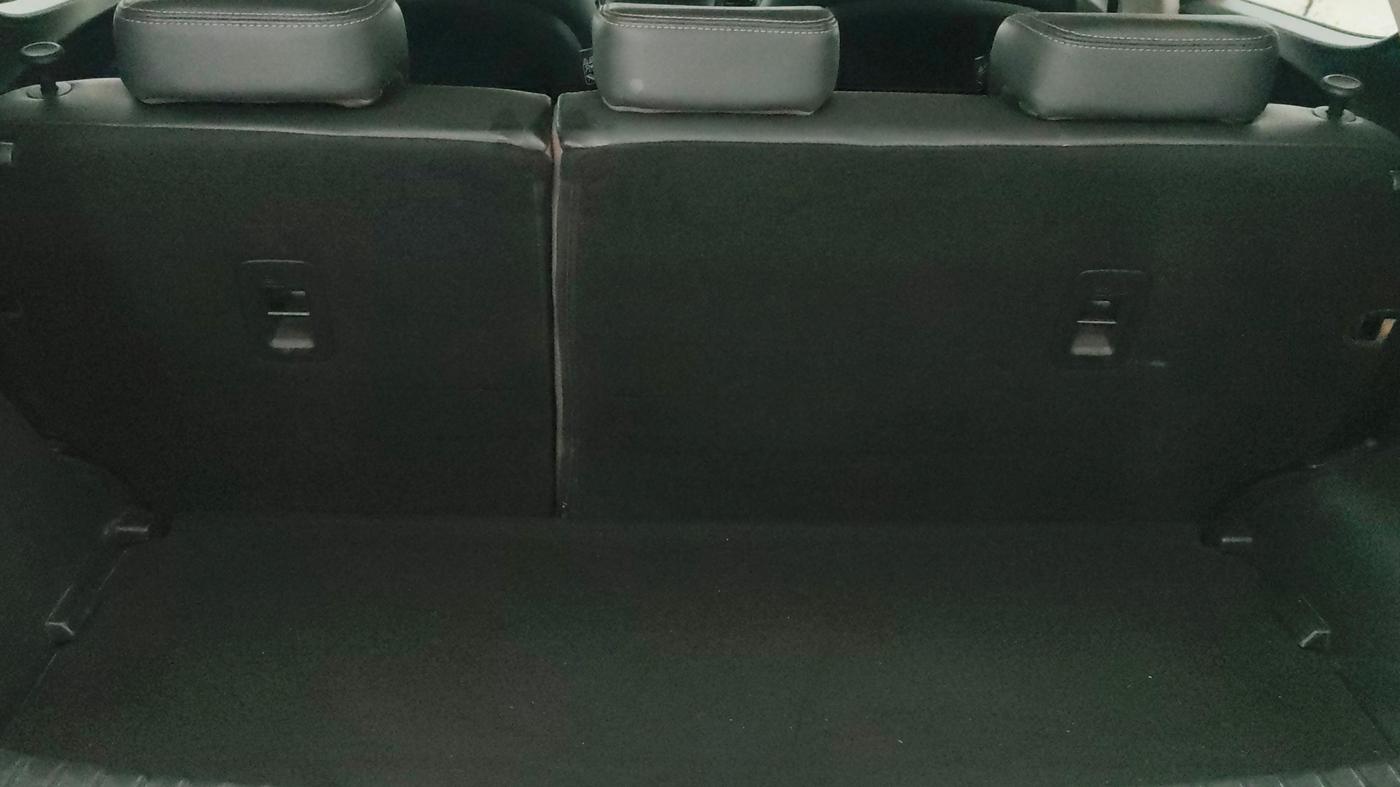 2022 Mahindra XUV300 W8 (O) 1.2 PETROL, Petrol, Manual, 25,527 km, Boot Inside