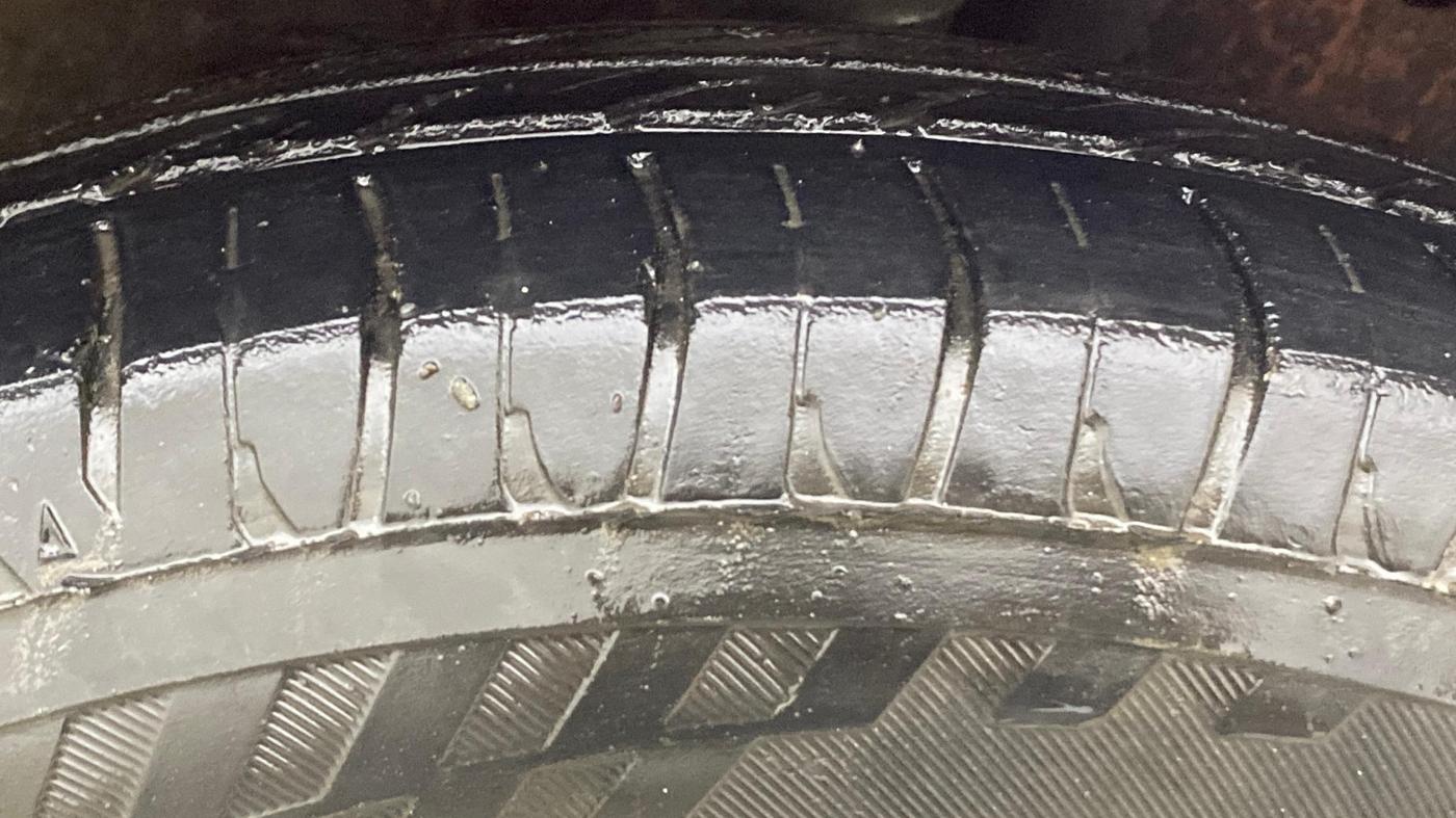 2013 Maruti Wagon R 1.0 VXI, CNG, Manual, 72,494 km, Right Front Tyre Tread
