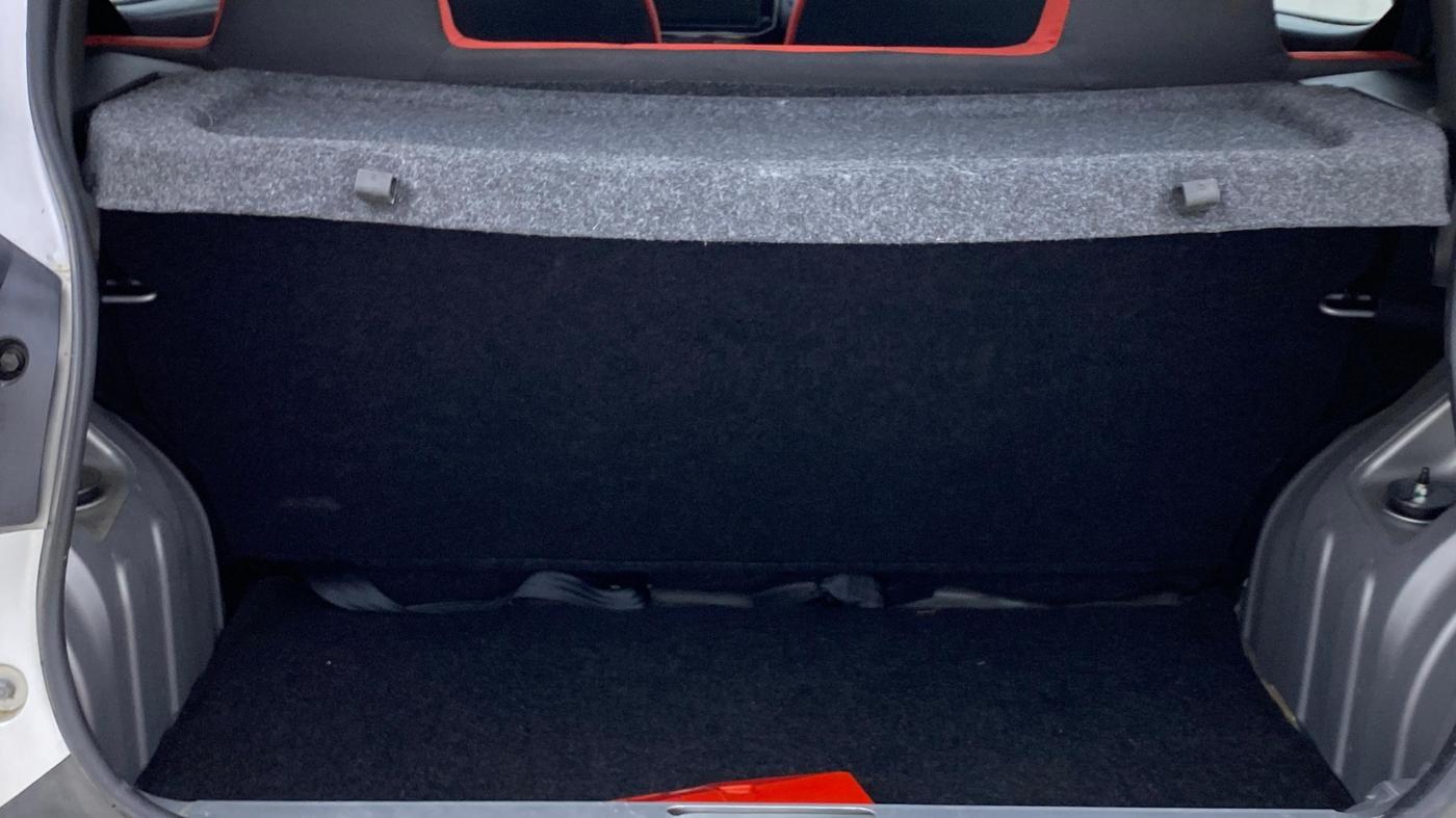 2023 Renault Kwid RXT 1.0, Petrol, Manual, 5,748 km, Boot Inside