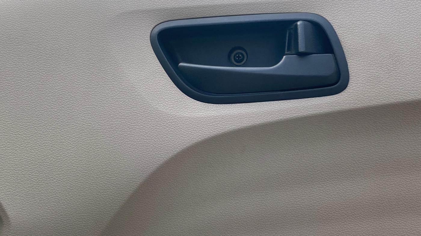 2021 Hyundai NEW SANTRO SPORTZ EXECUTIVE MT CNG, CNG, Manual, 84,801 km, Driver Side Door Panels Control