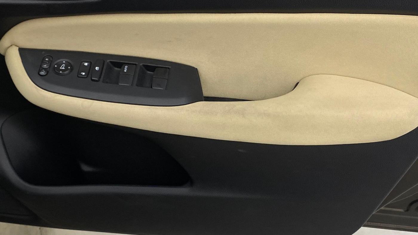 2023 Honda City 1.5L I-VTEC VX, Petrol, Manual, 32,662 km, Driver Side Door Panels Control