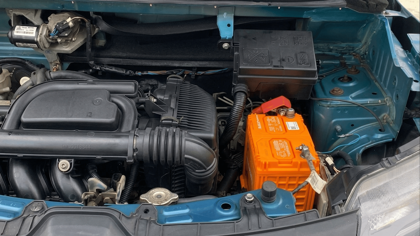 2023 Renault Kwid RXT 1.0, Petrol, Manual, 18,109 km, Engine View - Left