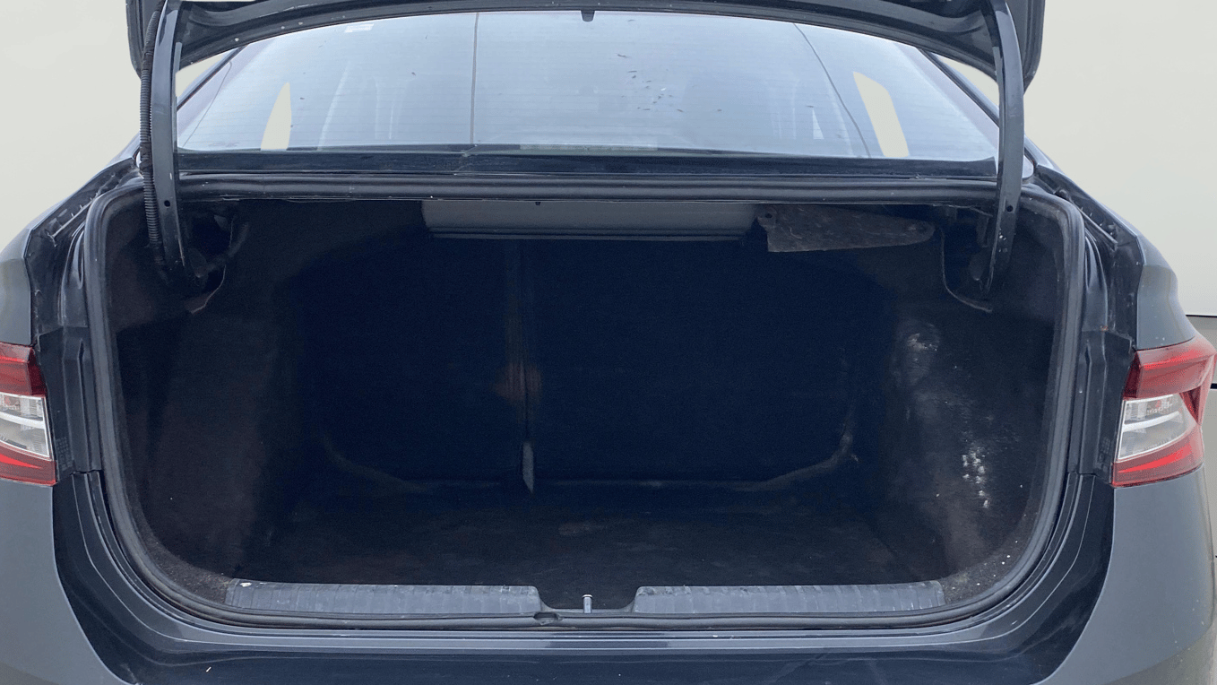 2023 Skoda SLAVIA STYLE 1.0L TSI AT, Petrol, Automatic, 89,819 km, Boot Inside