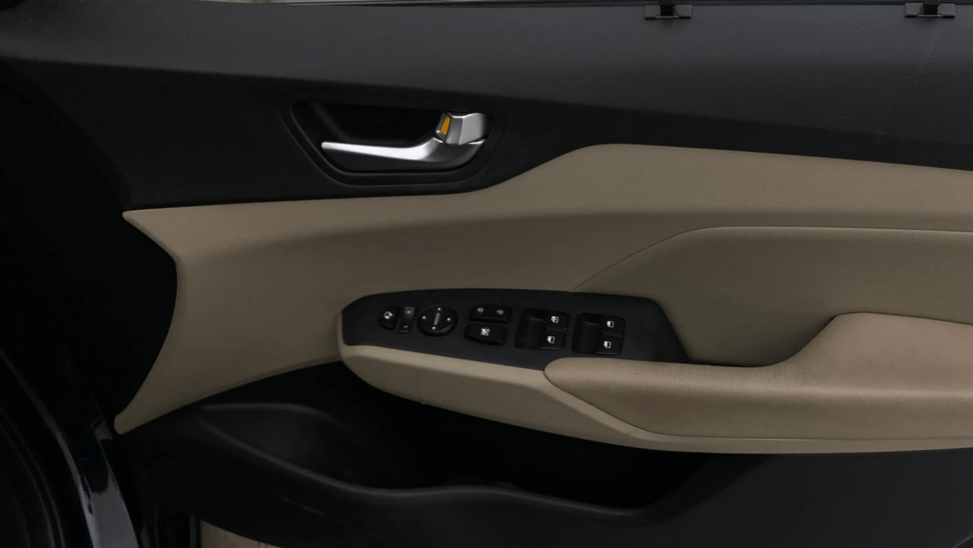2021 Hyundai Verna SX (O)1.5 VTVT, Petrol, Manual, 49,789 km, Driver Side Door Panels Control