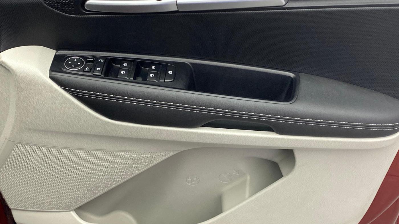 2022 KIA SONET HTX 1.0 IMT, Petrol, Manual, 13,380 km, Driver Side Door Panels Control