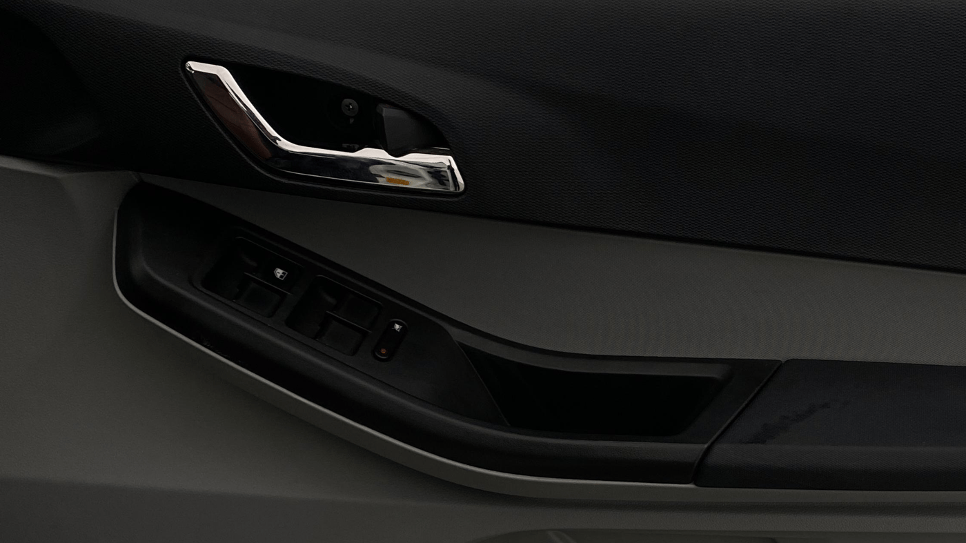 2020 Tata Tiago XZ PLUS PETROL, Petrol, Manual, 91,986 km, Driver Side Door Panels Control