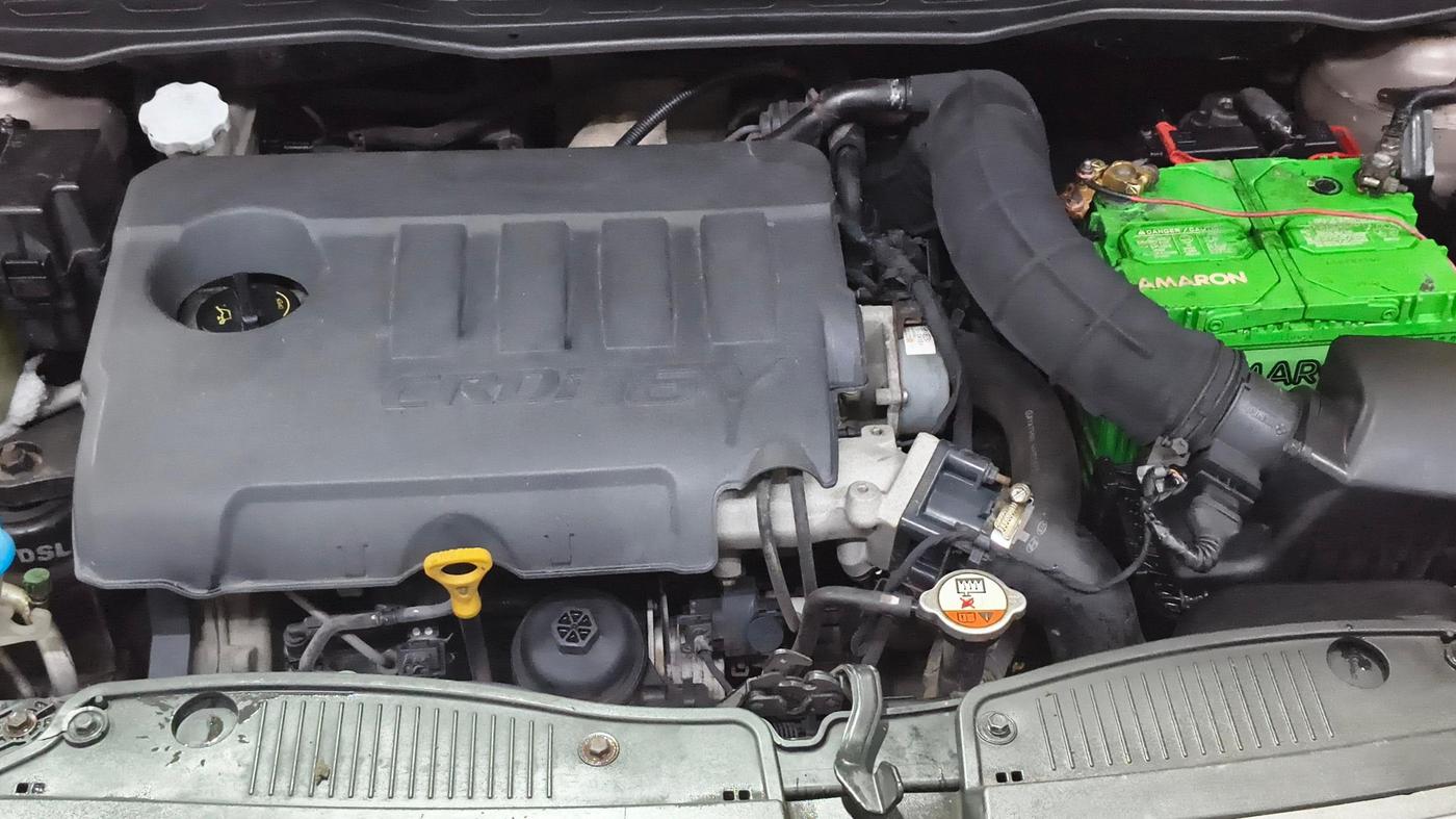 2013 Hyundai i20 SPORTZ 1.4 CRDI, Diesel, Manual, 73,022 km, Engine View