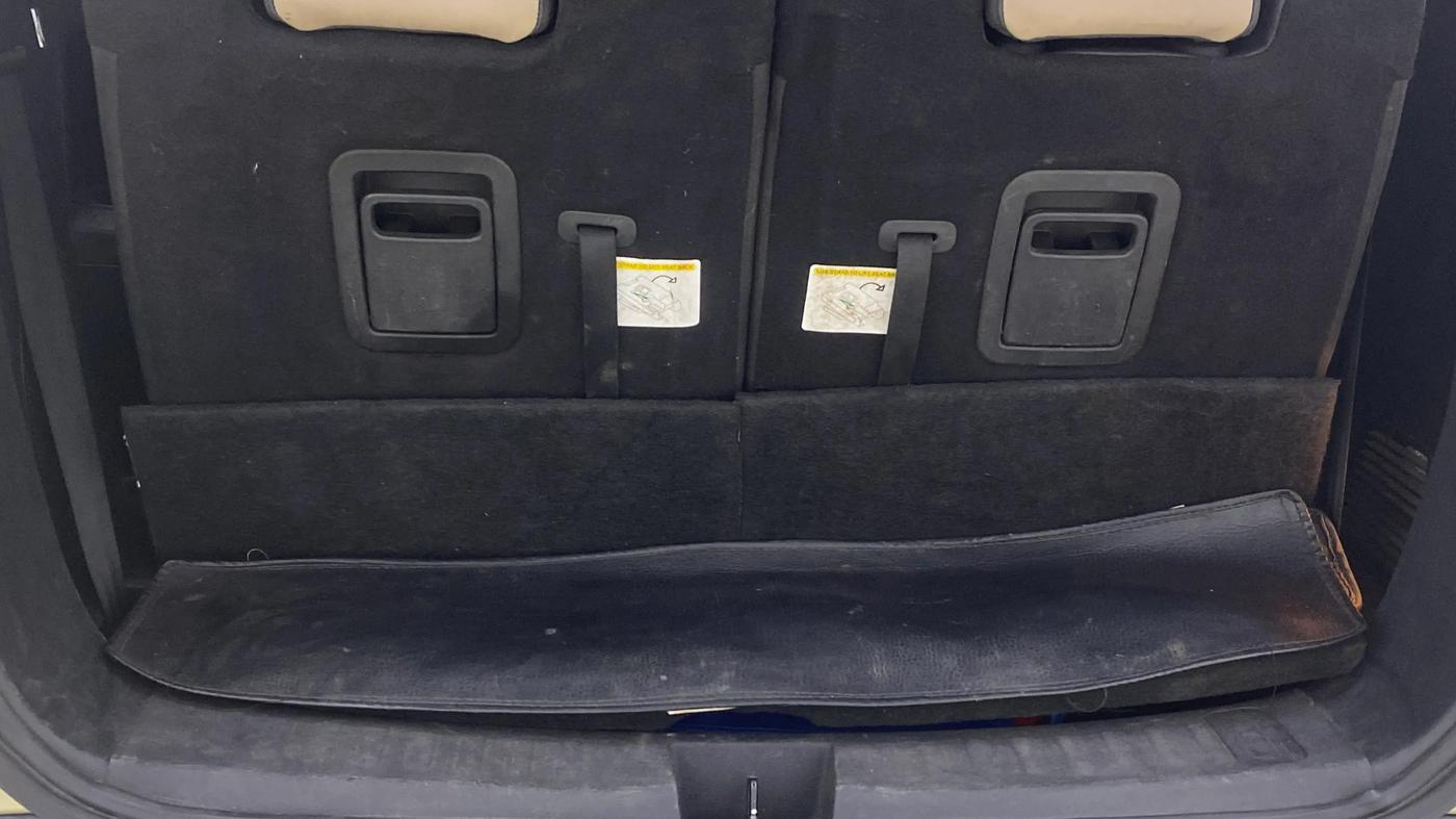 2022 Tata Safari XZA PLUS 6S KAZIRANGA, Diesel, Automatic, 1,15,579 km, Boot Inside