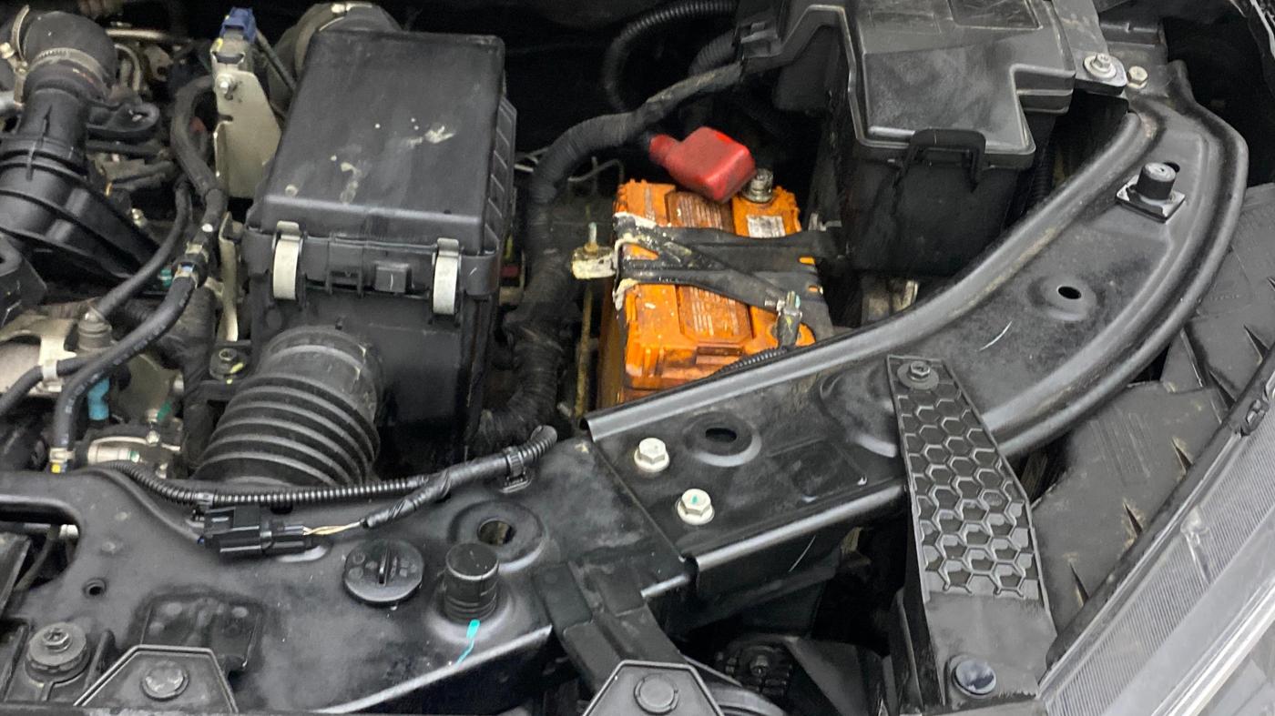 2023 Nissan MAGNITE XV PREMIUM TURBO CVT, Petrol, Automatic, 25,783 km, Engine View - Left