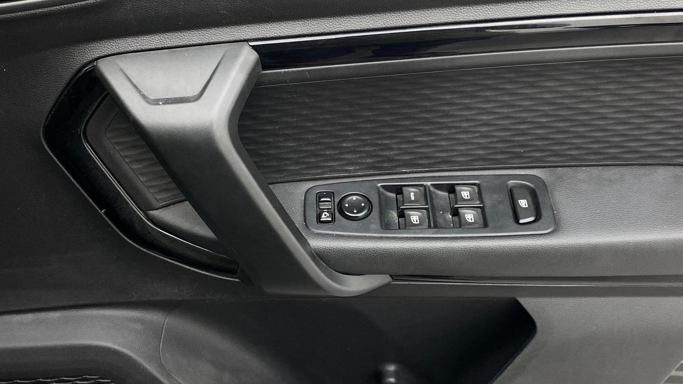 2022 Renault Kiger RXZ TURBO CVT, Petrol, Automatic, 20,319 km, Driver Side Door Panels Control