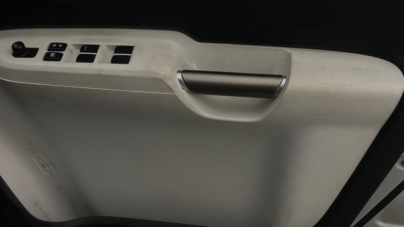 2018 Maruti IGNIS DELTA 1.2, Petrol, Manual, 43,161 km, Driver Side Door Panels Control
